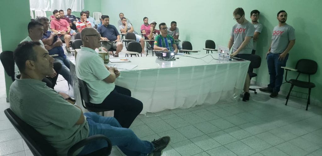 Reunião do futebol amador na Fundação Municipal de Esportes 