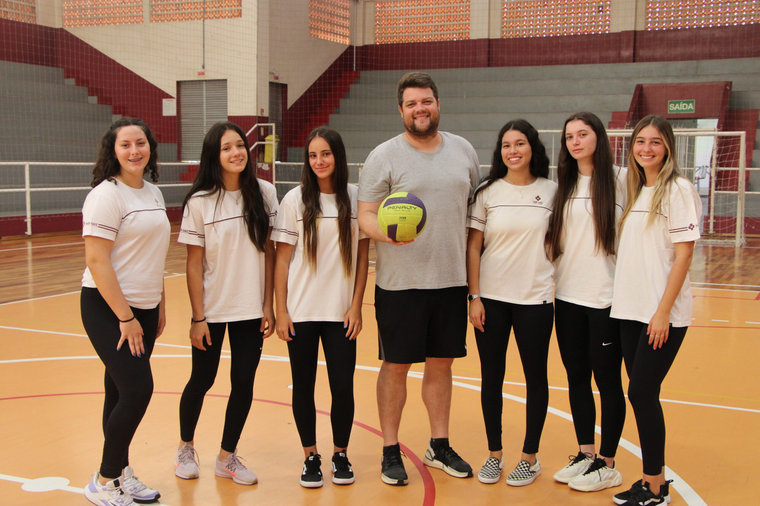 São Luiz volleyball team embarks on a sports exchange in Canada – Rádio Diplomata FM 105.3 – Brusque, Santa Catarina