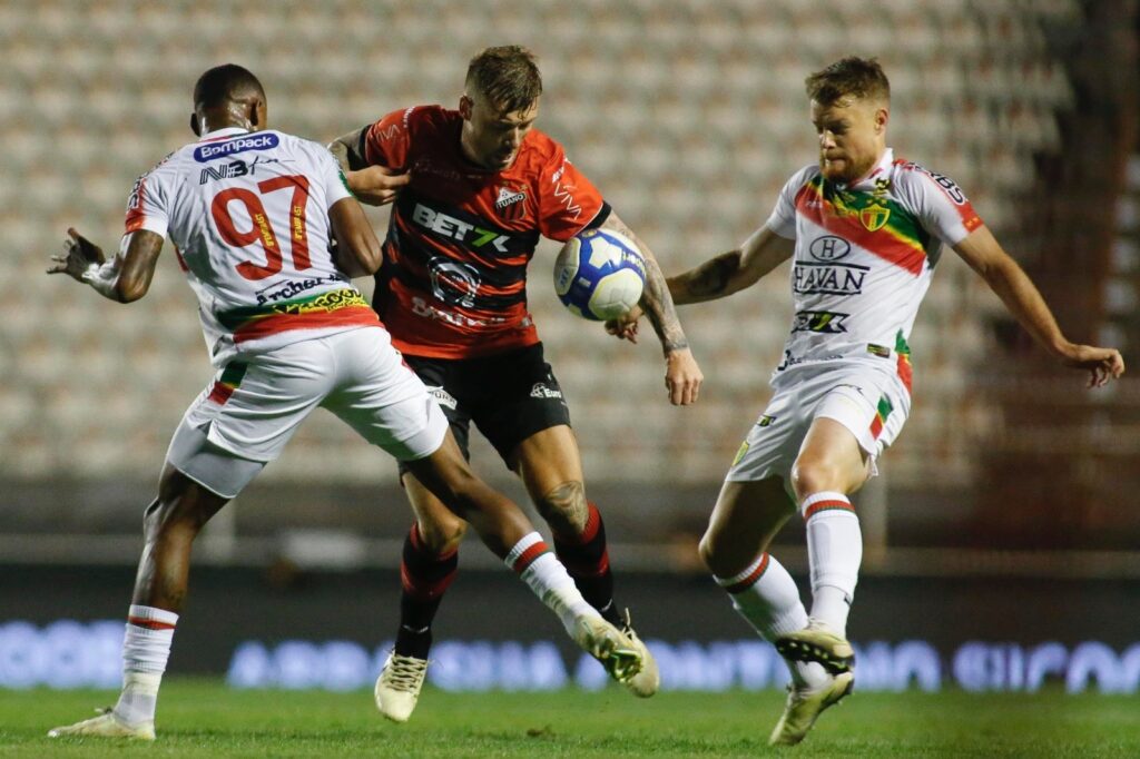 Brusque fica no empate com o Ituano pela 12ª rodada da Série B (Foto: Miguel Schincariol/ divulgação)