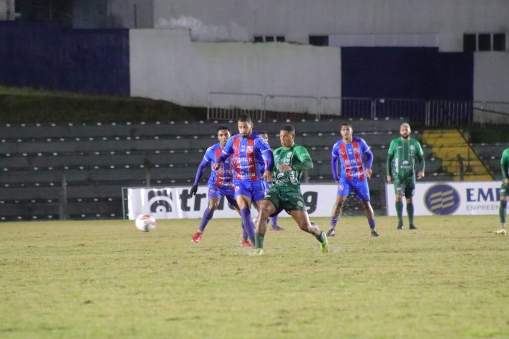 Carlos Renaux vence o Metropolitano, no Estádio das Nações. FoFotos: Léo Henrique/Bold Full Service