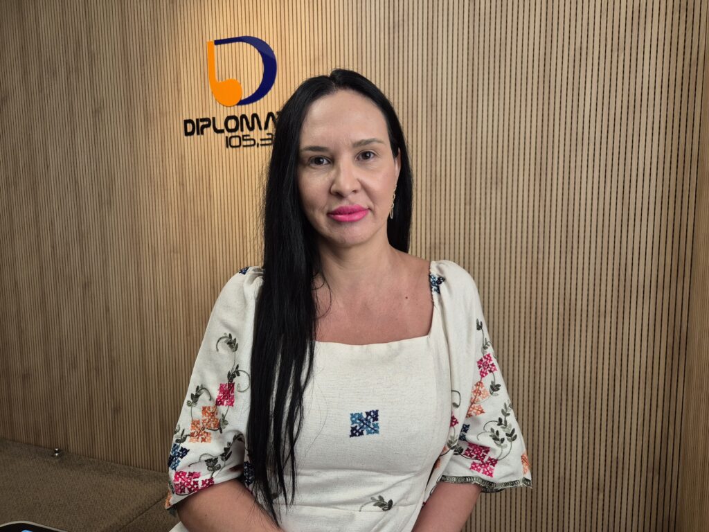 Secretária Municipal de Saúde, Thayse Rosa, no Jornal da Diplomata. 